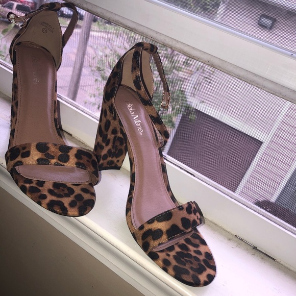 Heels - Picture 2 of 7